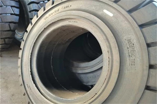 鑫龍叉車堆高機實心輪胎，高效耐用，1條起訂快速發貨