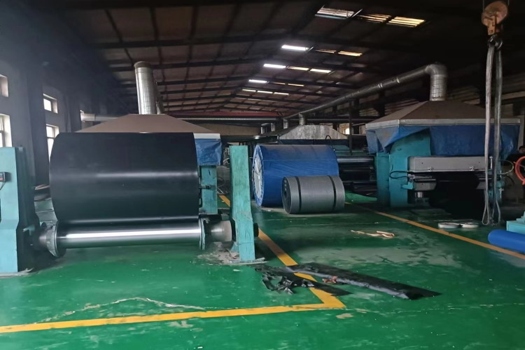 銘冠耐磨防滑帆布輸送帶橡膠板，2米寬地面房頂絕緣膠板