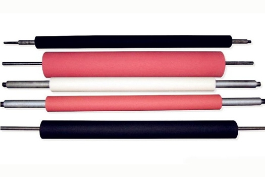 膠輥生產廠推出的紡織機械工業輥——耐磨減震，抗撕裂