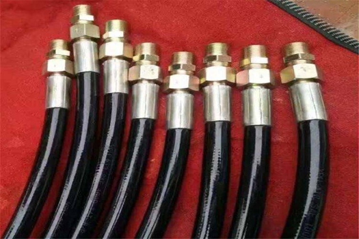 益茂液壓膠管：精準測壓，耐用美觀的連接軟管