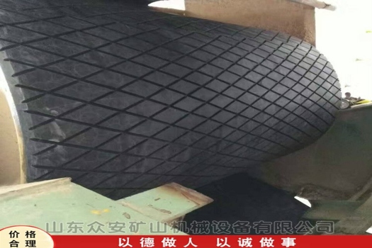 耐磨半硫化層膠板，強(qiáng)度15Mpa，平面CN冷粘膠板