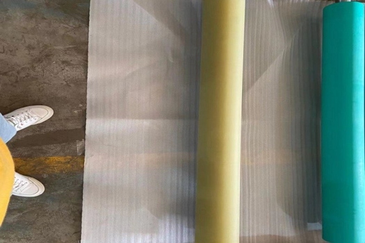 工業(yè)膠輥覆膜機(jī)耐腐蝕耐磨包膠滾筒，歐美迪專業(yè)制造