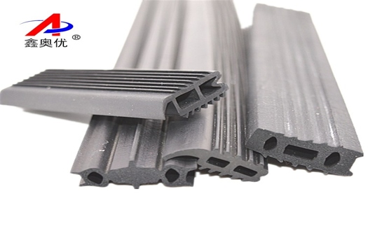 鑫奧優(yōu)專業(yè)制造三元乙丙填縫密封條，機(jī)械設(shè)備底槽單腔雙腔唇形橡膠條