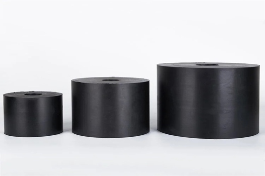 鼎誠橡塑工業橡膠塊與振動篩圓柱彈簧定制服務