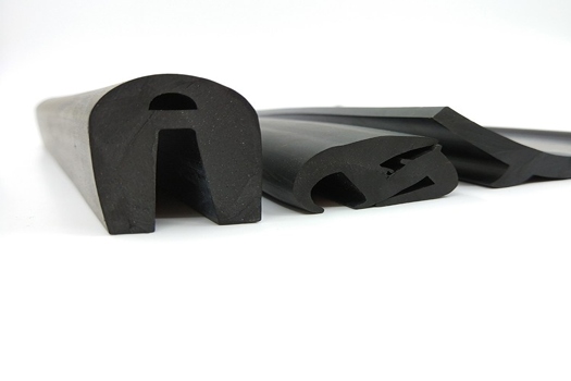 優(yōu)質(zhì)橡膠廠家供應(yīng)3mm & 5mm三元乙丙發(fā)泡密封條