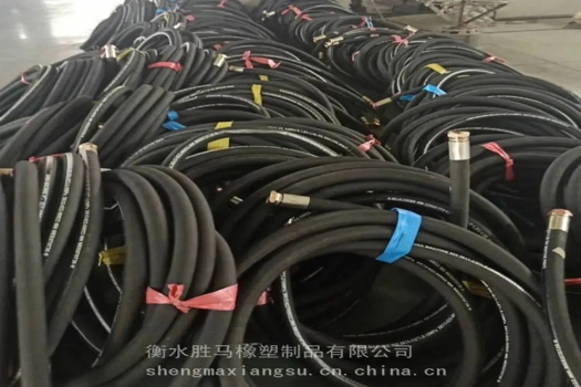 空壓機專用鋼絲橡膠風管，耐高壓簾線膠管，鑿巖機風壓管解決方案