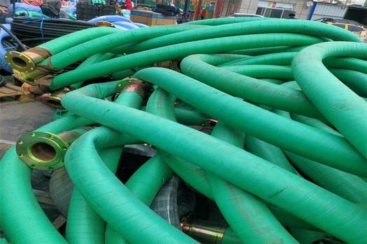 耐磨噴砂膠管大口徑鋼絲編織纏繞管，散裝水泥罐車高效卸灰解決方案